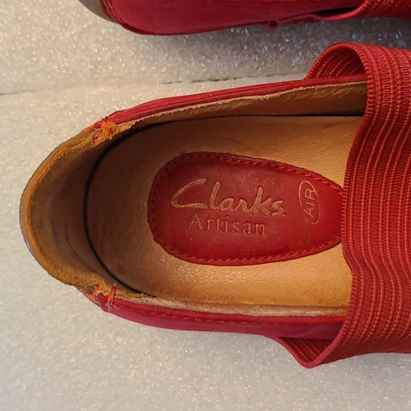 Clarks Artisan UK Unloop Shoes - Picture 2 of 10
